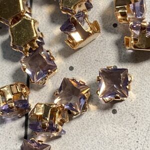4mm Square Rhinestone w/setting (20)